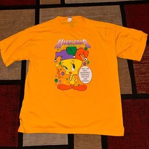 Vintage 2003 Tweety Bird Mardi Gras Mobile AL Tee Size Xl